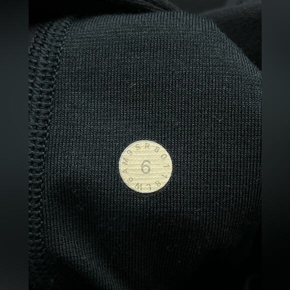 Lululemon rejuvenate crop jogger navy blue 6 - Picture 9 of 10